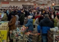 Коледен алъш-вериш: Българи пазаруват в Одрин като за последно