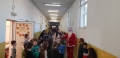 В СУ  Св. Св. Кирил и Методий  Симитли посрещнаха Дядо Коледа, който пристигна с училищния автобус