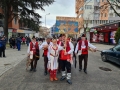 Търси се ергенът  на кукерското дефиле в Благоевград: Девойки от  Струмско  вдигаха наздравици, имитирайки реалитито
