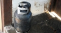 Газова бутилка се възпламени в ръцете на мъж от Лебница