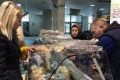 НОВА ТЕНДЕНЦИЯ! Магазини за зеленчуци и домашни потреби в Благоевград започнаха да продават стоки от Турция – от сирене, кашкавал, сладкиши...