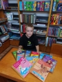 Добрият пример! Ученик дари книги на Регионална библиотека  Димитър Талев