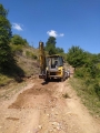 Община Благоевград започна ремонт на пътя за с. Дебочица