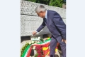 Областният управител Николай Шушков положи цветя и символична стъкленица на гроба на Гоце Делчев в Скопие
