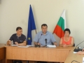 Областния управител на Благоевград свика спешно комисия заради опасна болест по едрия добитък на километри от границата с България
