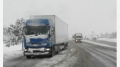 Почна се! Снежен апокалипсис скова България, ТИР-ове закъсаха в снега и запушиха пътя Благоевград-Банско