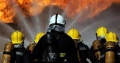 Пожар изпепели бивша дискотека в Бургас, има пострадал