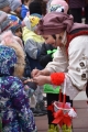 Десетки деца посрещнаха Баба Марта в центъра на Благоевград