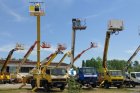 Пет фирми се конкурират за доставката на автовишка и сметосъбираща машина срещу 225 000 лв в община Благоевград