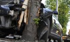 Инцидент в Благоевград: Млад шофьор се заби в крайпътно дърво