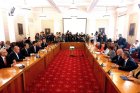 Без успех: Лидерската среща между ПП-ДБ и ГЕРБ-СДС отново е отложена