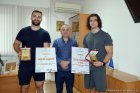 Кметът на Сандански Ат. Стоянов връчи плакети на рекордьорите Андрей Андреев и Петър Симеонов