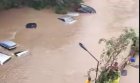 Къмпингите Нестинарка и Арапя също наводнени! Автомобили плуват в морето!