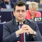 Евродепутатът Асим Адемов с гневна реакция заради огромния трафик и задръствания по отсечката Симитли-Благоевград