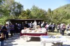 Стотици миряни почетоха в аванс Св. Лука на свещено място край село Брежани