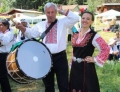 Англичанин се изръси 1500 евро за 5 гайди на събора в Копривщица