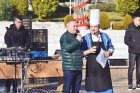 Кулинарната демонстрация на Иван Звездев събра стотици на Празника на младото вино в Сандански