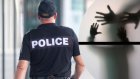 Срам за пагона: Полицай блудствал с малолетни