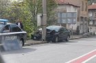 Кола се заби в стълб в Кресна, мъж и дете са ранени (СНИМКИ)