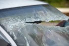 Вандалщина: Три автомобила осъмнаха със счупени стъкла в Благоевград