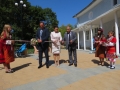 Министър Д. Танева и кмета на община Банско Георги Икономов откриха парка в Добринище