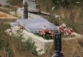 Полицията разкри 7-непълнолетни момчета увредили паметните плочи в Гробищния парк в Благоевград