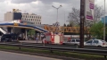 Строителен кран падна върху бензиностанция в София
