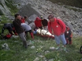 Спасители свалиха ранен турист от Смрадливото езеро след среднощна акция в Рила