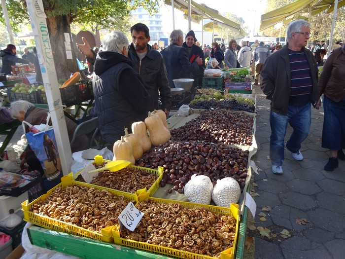 В сезона на туршиите зелето е хит на пазара в Благоевград (СНИМКИ) снимка 10