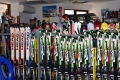 Акция на НАП в зимните курорти! Затвориха ски-гардероб в Банско