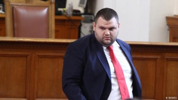 Делян Пеевски се завръща официално в политиката, влиза отново в листите на ДПС