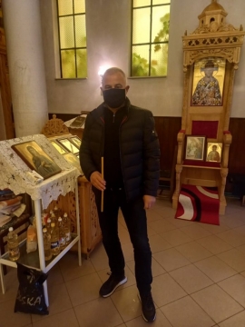Кметът на Симитли посети празничната литургия в Полена. Десетки почетоха Св. Петка- закрилница на селото