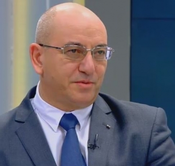 Ревизоро: Цигари, алкохол, наркотици, радиоактивни отпадъци - кой каквото му е на сърце може да внесе у нас