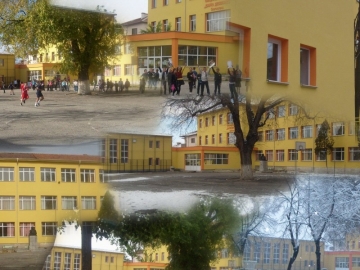 Напрежение в ІV ОУ – Благоевград, родители от кв. Грамада излизат за втори път на протест в защита на учителката по математика Т. Филипова