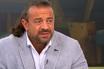 Алибегов: Ще кажем на служителите да идват на работа и без сертификат