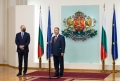 Областният управител Николай Шушков поздрави Васил Новоселски с награждаването му с Почетния знак на президента