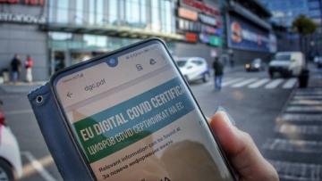 Българи продават на гърци фалшиви сертификати за ваксинация срещу 300 евро