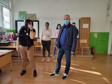 Кметът на община Симитли Апостол Апостолов упражни правото си на вот