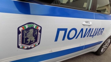 5 автомобила осъмнаха на трупчета в петричко село