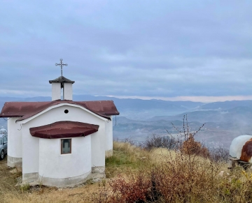 Св. Аленсадър Невски бе почетен в едноименния параклис в подножието на връх  Кръста