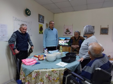 Кулинарен и музикален ден в Центъра за настаняване от семеен тип за лица с физически увреждания и лица с деменция в Симитли