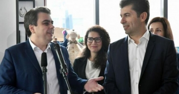 На преговорите за коалиция: Без задължителна ваксинация