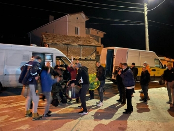 СУРВА идва! Десетки чанове озвучиха Косячката махала на кв.  Ораново