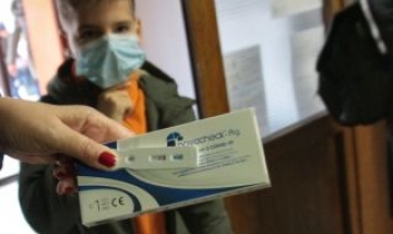 Всички ученици се връщат обратно в клас, тестване – всеки понеделник
