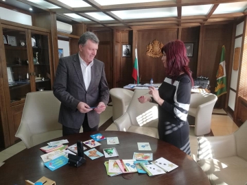 Иван Кадев изпраща най-красивите и ценни коледни и новогодишни картички