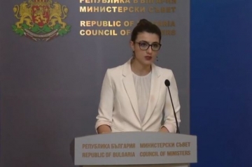 Правителството въвежда  зелен сертификат в администрацията и МС