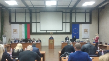 Новогодишна сурвачка: С 40 се увеличава такса смет за домакинствата в Благоевград