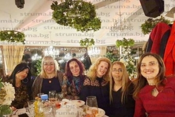 Районни съдии, прокурори, служители, заседатели и охранители се веселиха заедно на коледно тържество