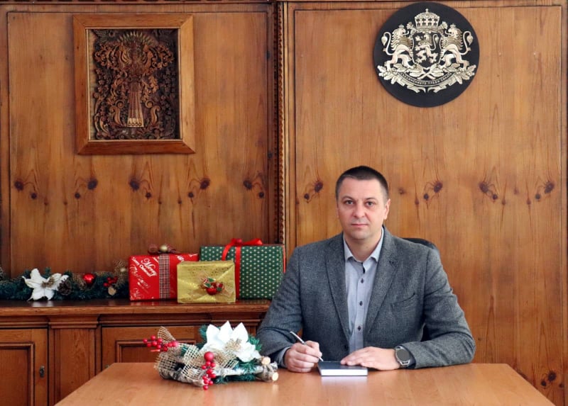 Председателят на ОбС Банско К. Загорчин: Нека Новата 2022 година бъде мирна, спокойна и благодатна!