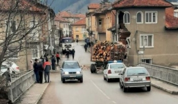 Фирмата, чиито камион разруши къща в Белица, ще поеме ремонта на сградата